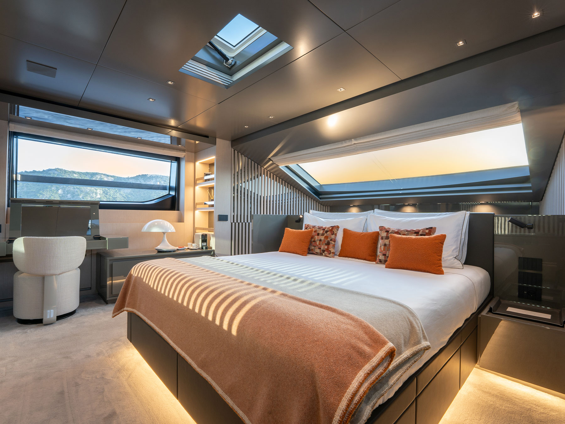 Danlou_master_cabin_2